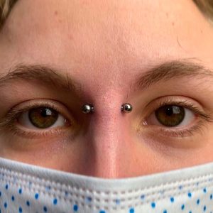 Piercing Entrecejo